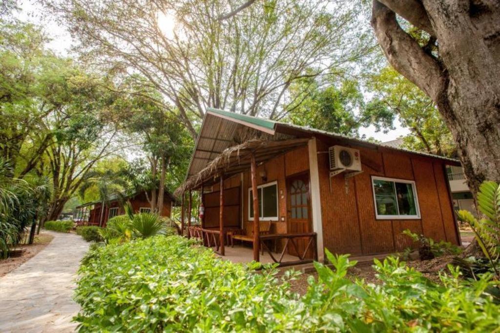 Varee Valley Resort And Restaurant Khon Kaen Zewnętrze zdjęcie